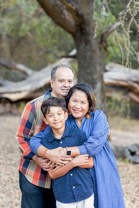 Family of three - mom and dad hugging their son Pose Ideas For Family Of 3, Family Photography 3 People, Family Portrait Of 3, Family If Three Photos, Big Family Photo Shoot Ideas Group Poses Grandparents, Family 3 Photoshoot, Family Of 3 Older Child Photo Ideas, Photo Poses For Family Of 3, Three Person Family Photos