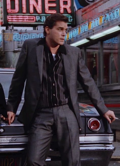 Ray Liotta Goodfellas, Táxi Driver, Gangster Suit, Goodfellas Movie, Henry Hill, Goodfellas 1990, Gangster Style, Ray Liotta, Goodfellas