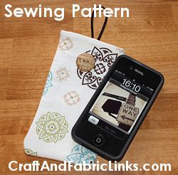 Sewing pattern for a padded cell phone case. Beautiful fashion accessory by CraftAndFabricLinks.com Diy Iphone Case, Free Sewing Patterns, Free Sewing Pattern, Pillowcase Pattern, Cell Phone Covers, Iphone Leather Case, Easy Sewing Patterns, Cell Phone Case, Diy Phone Case