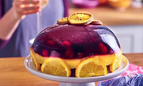 Mulled Wine and Prosecco Jelly Cake Recipe | Dr. Oetker Jelly Cake Recipe, Mulled Wine Jelly, Pupcake Recipe, Wine Jelly, Orange Jelly, Christmas Baking Recipes, Boozy Desserts, Jelly Cake, Sprinkle Cake