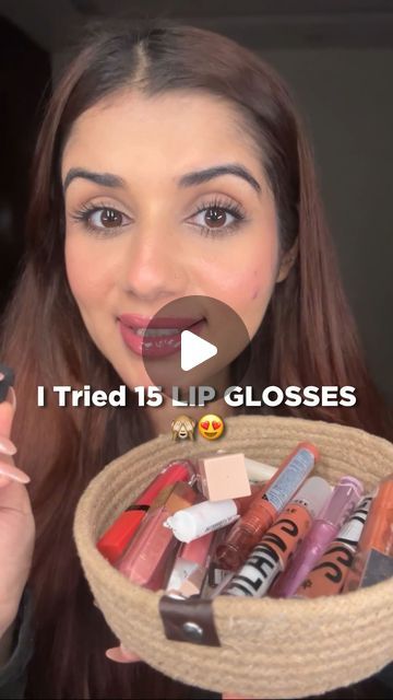 DISHA BATRA on Instagram: "Comment LINKS & I’ll send them in your DMs🔗 I tried 15 Lip Glosses and here are my personal faves that i always and always end up applying. Do check out the detailed review and reason below #notsponsored 1. @maybelline_ind @maybelline I am Officially HOOKED to this lip gloss. This is THE MOST GORGEOUS Pink Lip Gloss on this planet and I’m not exaggerating 🙈 It feels so hydrating, opaque finish so no need to apply any lip liner underneath, smells and tastes yumm🤣 2. @fentybeauty Lip Gloss Bomb- Fenty Glow- These are worth every penny, they come in multiple shades and just feel so so luxe. Perfect peachy nude for all you girlies. Available at @mukhisinghfp.india 3. @officialswissbeauty Plumping Lip Gloss- 07 Not just any regular gloss, an Affordable, plum Lip Gloss Affordable, Affordable Lip Gloss In India, How To Apply Lip Gloss, Affordable Lip Gloss, Golden Lip Gloss, Fenty Beauty Lip Gloss, Maybelline Lip Gloss, Affordable Makeup Products, Lipgloss Swatches