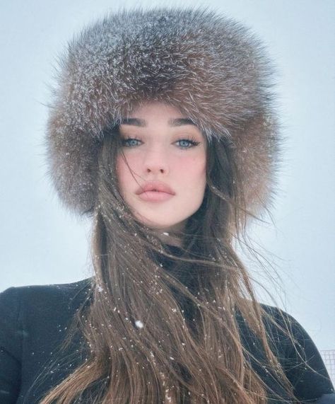 Emilia Danilevskaya, Russian Winter, Doll Aesthetic, Russian Culture, Winter Photos, Model Aesthetic, Top Models, Winter Girls, Russian Fashion