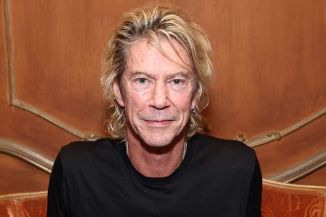 Susan Holmes, Duff Mckagan, Entertainment Music, Look In The Mirror, Celebrity Entertainment, Music Tv, British Royal Family, The Duff, Longer Life