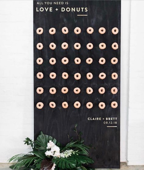 LuxeBrideGuide (@luxebrideguide) • Instagram photos and videos A doughnut wall never looked so chic 🍩 Via @betchesbrides @loveisnarrative @sparklersandconfetti . . . . . #doughnuts #donuts #donutwall #doughnutwall #weddingdecorations #weddinginspirations #weddinginspiration #floraldesigner #eventdecoration #eventdesigner #weddingreception #tablescapes #tablescape #eventdesign Wall With Greenery, Donut Wall Wedding, Donut Walls, Small Private Wedding, Wedding Reception Planning, Wedding Donuts, Donut Decorations, Wedding Apps, October 4th