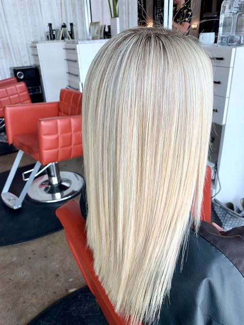 Brazilian Blowout Before & After Brazilian Blowout Before And After, Mayonnaise Hair Treatments, Blowdry Hair, Prom Makeup Looks, Love Hate Relationship, Blow Dry Hair, Layered Hairstyles, Brazilian Blowout, Fall Makeup Looks