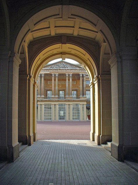 All sizes | Buckingham Palace | Flickr - Photo Sharing! Buckingham Palace Exterior, Buckingham Palace Interior, Buckingham Palace Floor Plan, Palace Exterior, Royal Architecture, England House, Buckingham Palace London, Carlton House, Royal Core