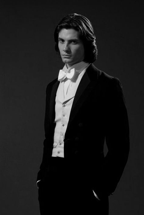 Ben Barnes is gorgeous. But seriously, in what universe is Dorian Gray anything  but blond?? Young Sirius Black, Ben Barnes Sirius, Dorian Grey, Dream Cast, Prince Caspian, Jonathan Rhys Meyers, Shia Labeouf, Logan Lerman, Gemma Arterton