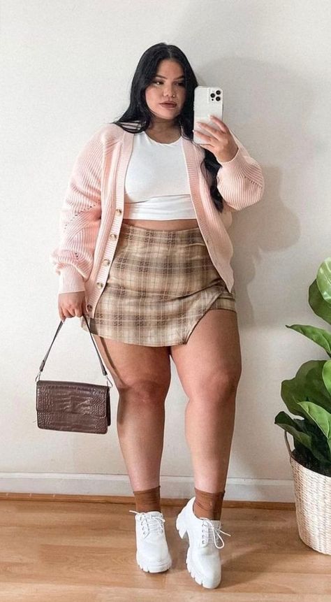 Plus Size Aesthetic Outfits, Chubby Girl Outfits, Hm Outfits, Plus Size Baddie Outfits, Chubby Fashion, Look Plus Size, Aesthetic Outfit Ideas, Outfit Trends, Moda Plus