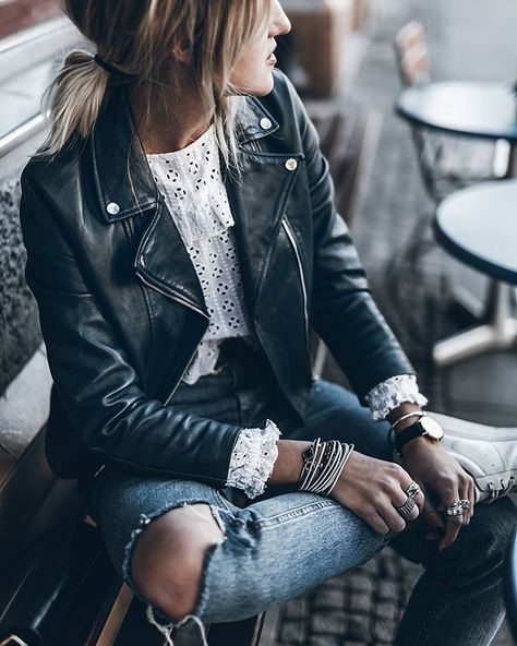 Blue  Blue leather jacket and cute blouse!  #ootd #denim #blue Biker Jacket Outfit, Womens Leather Biker Jacket, Blue Leather Jacket, Spring Outfits Men, Faux Leather Biker Jacket, Leather Jacket Outfits, Cute Blouses, Mode Inspiration, Look Fashion