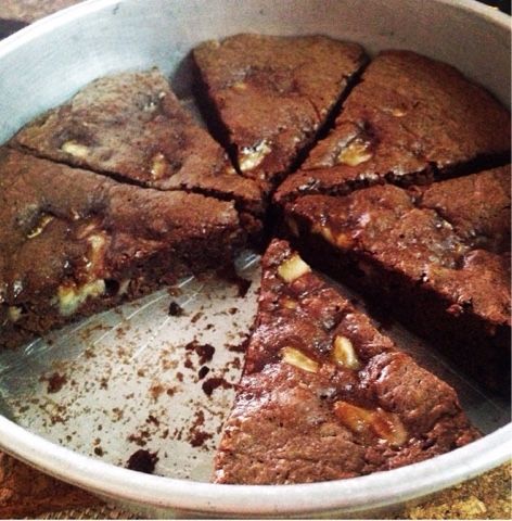 Mommy In The Kitchen: Banana Nutella Brownies - using the 3 ingredient method 3 Ingredient Brownies, Easy Bakes, Nutella Brownie, Nutella Brownies, Banana Nutella, 3 Ingredient, Chocolate Banana, Sweet And Salty, Easy Baking