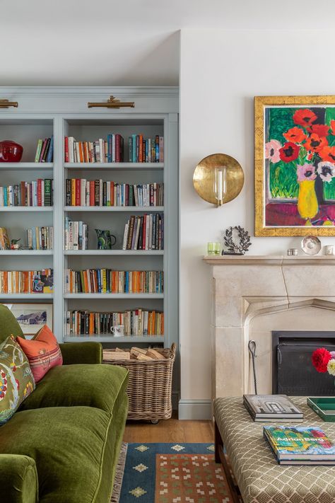 Townhouse, Gloucestershire — Leonora Birts Green Couch Blue Walls, Terrace House Living Room, Hampton Living Room, Terrace Interior, Gray Room, Snug Room, Home Decor Idea, Gray Paint, Serene Bedroom