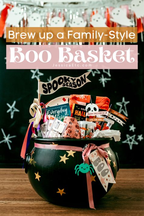 Spooky Basket For Men, Movie Basket, Man Home Decor, Halloween Boo Basket, Boo Basket Ideas, Spooky Basket, Fall Gift Baskets, Boo Gift, Boo Baskets