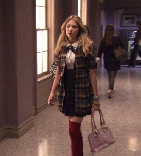 Jenny Humphrey Outfits, Gossip Girl Outfits Inspiration, Gossip Girl Party, Jenny Humphrey, Gossip Girl Aesthetic, Gossip Girl Outfits, Gossip Girl Fashion, City Outfits, Wardrobe Tips