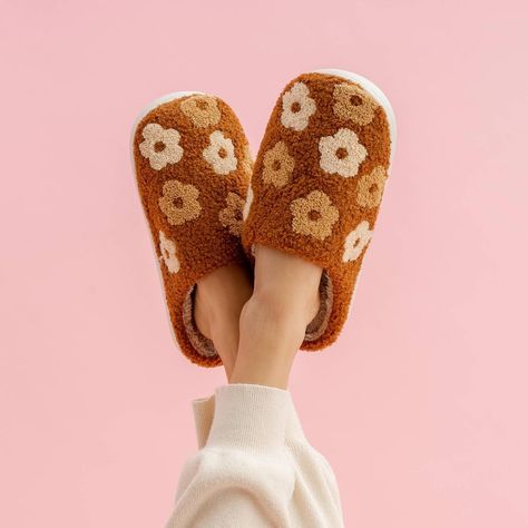 Comfortable and cute, we absolutely adore it. 🎀 Flower Slippers, Rooting Roses, Floral Slippers, Brown Flower, Fuzzy Slippers, Sorority Gifts, Woven Bracelets, Flower Accessories, Mens Slippers