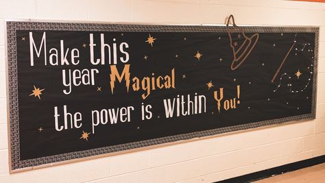 Wizard Classroom Theme, Harry Potter School Bulletin Boards, Harry Potter Class Decorations, Harry Potter Themed Classroom Decor, Harry Potter Classroom Bulletin Boards, Harry Potter Themed Library Room, Harry Potter Back To School Ideas, Magic Themed Bulletin Boards, Harry Potter Bulletin Board Elementary