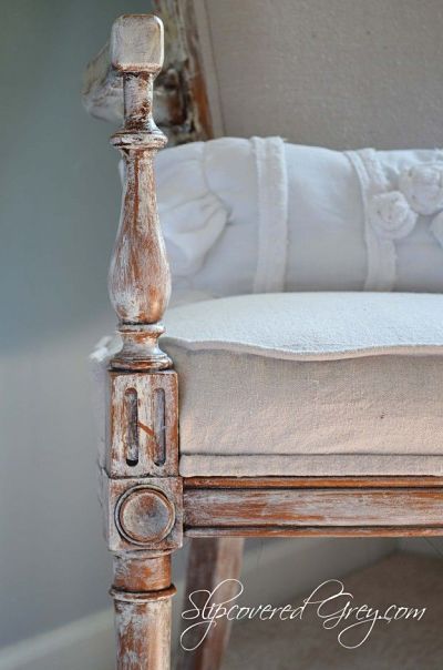 Muebles Shabby Chic, Vintage Chair, Casa Vintage, Diy Holz, Distressed Furniture, Furniture Finishes, Furniture Restoration, Paint Furniture, French Country Decorating