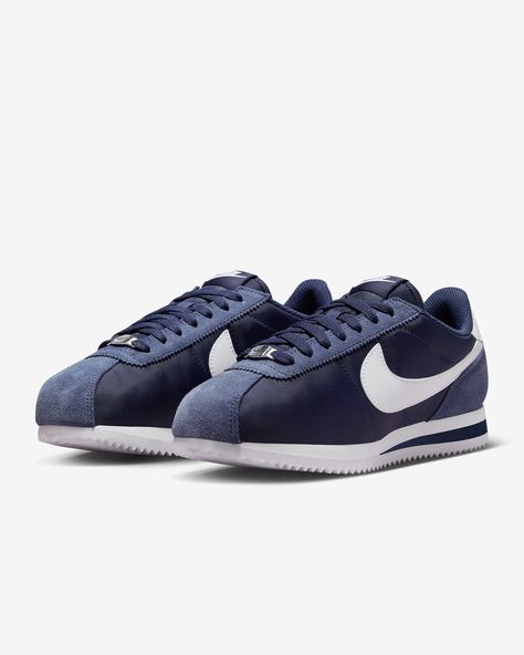 Nike Cortez Textile Shoes. Nike PT Nike Cortez Outfit, Nike Cortez Shoes, Nike Gifts, Dream Shoe, Baskets Nike, Nike Fashion, Nike Cortez, Sport Football, Dream Shoes