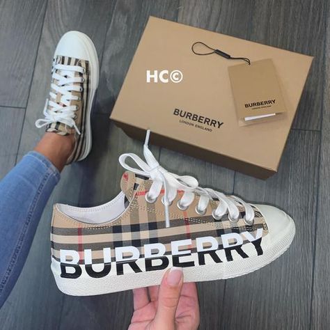 Burberry Christmas, Balenciaga Adidas, Burberry Sneakers, Burberry Logo, Basket Style, Jordan Shoes Girls, Hype Shoes, Luxury Sneakers, Girly Shoes