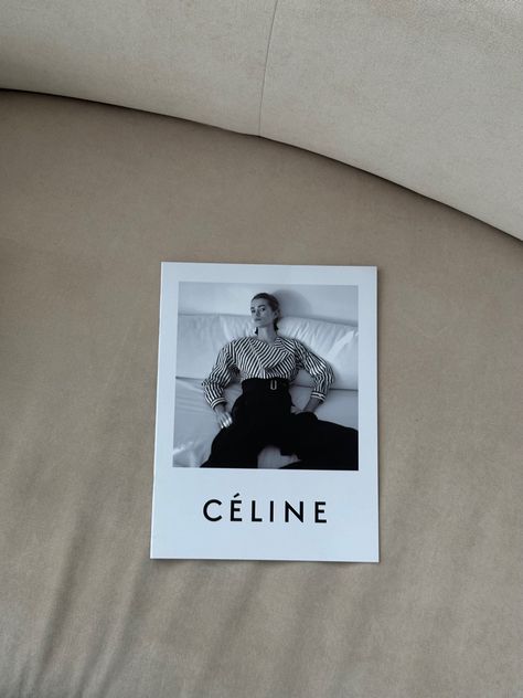 Old Celine Aesthetic, Celine Branding, Celine Aesthetic, It Girl Vibes, Old Celine, Elegant Summer Outfits, Instagram Grid, Magazine Fashion, Portrait Photoshoot