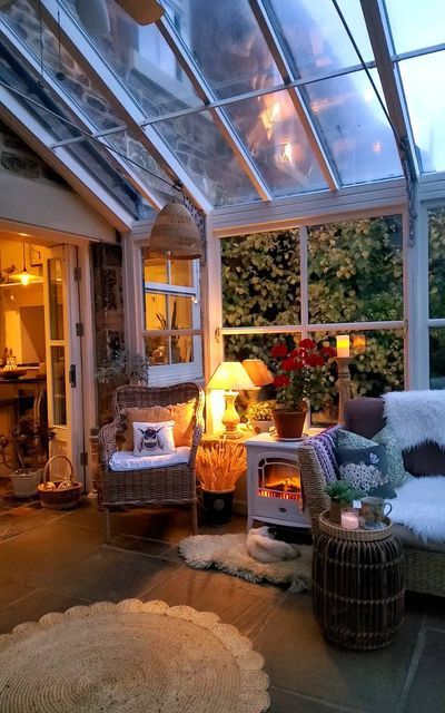 Cottage Conservatory Interior, Conservatory Room Ideas, Reading Conservatory, Rustic Conservatory Ideas, Orangery Interior Design, Conservatory Lounge Ideas, Hygge Conservatory, Modern Conservatory Ideas Interior, Conservatory Decor Small Cosy