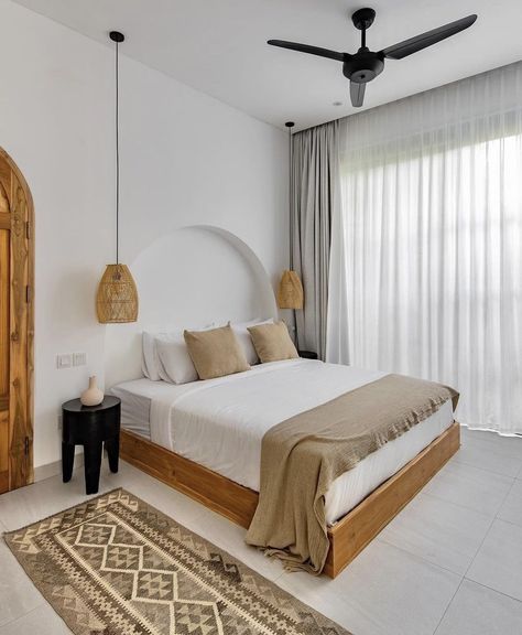 Bali Bedroom Inspiration, Bali Bedroom, Mediterranean Hotel, Tropical Interior Design, Tropical Interior, Bali House, Hotel Suite, Decoration Inspiration, Hotel Design