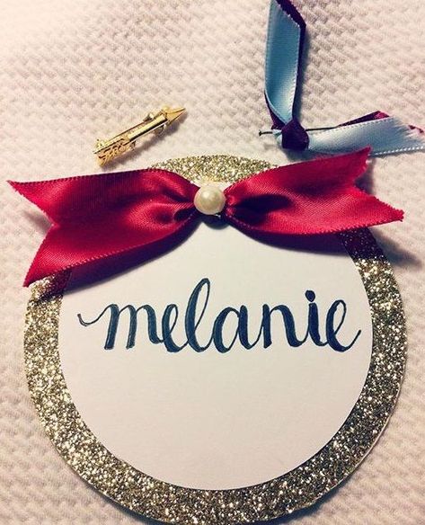 Christmas Name Tags Diy, Recruitment Name Tags, Diy Name Tags, Christmas Name Tags, Door Decs, Ra Ideas, Door Tags, Founders Day, Tags Diy