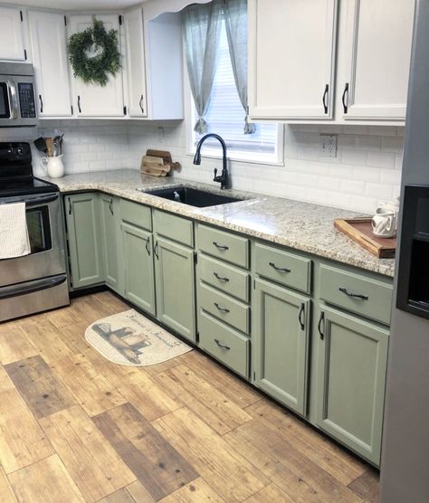 Green Kitchen Ideas Farmhouse, Kitchen Ideas Sage Green Cabinets, Green Cabinet Farmhouse Kitchen, Kitchen Counter Color Ideas, Sage Green Farmhouse Kitchen, Kitchen Cabinet Color Ideas Two Tone, Sage Cabinets Kitchen, Farmhouse Green Kitchen, Green And Cream Kitchen