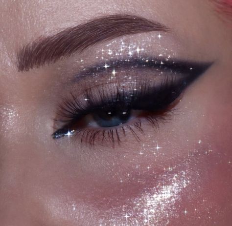 Taylor Swift Eyes, Taylor Swift Makeup, Taylor Swift Nails, Gem Makeup, Shiny Makeup, Concert Makeup, Galaxy Makeup, Y2k Makeup, Brow Tint