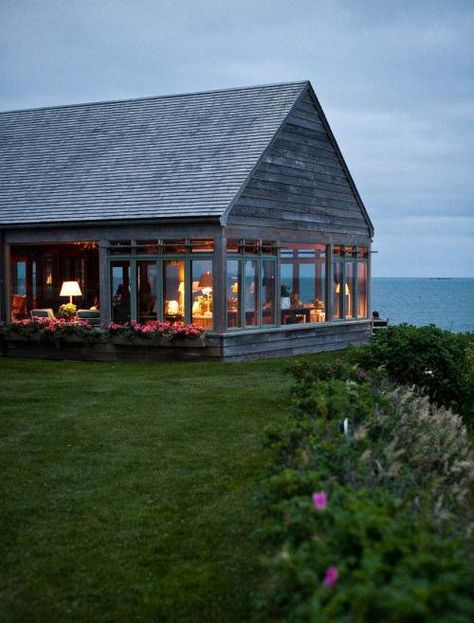 Oregon Coast Life Sea House, Design Exterior, Cabins And Cottages, Beach Cottages, Barn House, Coastal Living, Home Fashion, My Dream Home, Summer House