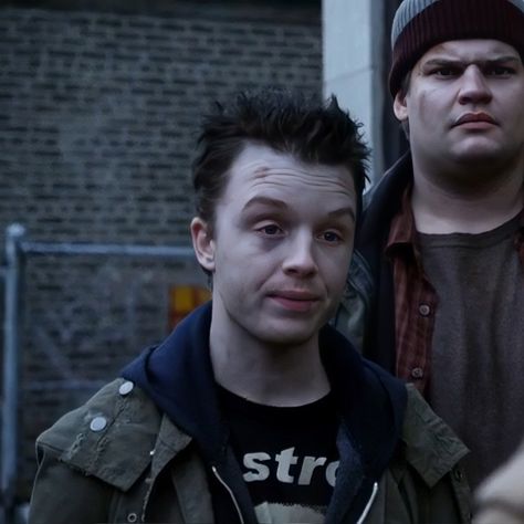 S1E03 S1 Mickey Milkovich, Mickey Milkovich Icon, Charlie Core, Shameless Mickey, Mickey Milkovich, Noel Fisher, Quick Saves