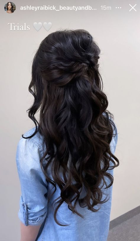 Dark Hair Down Wedding, Dark Wedding Hairstyles, Moh Updo, Long Black Wedding Hair, Bridal Hair Black Hair, Half Up Half Down Wedding Hair Black, Black Hair Bride, Black Wedding Hair, Bridesmaid Things