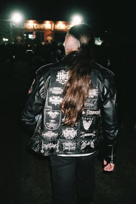 Metal Vest, Jacket Aesthetic, Punk Fashion Diy, Battle Jackets, Metal Heads, Metal Jacket, Long Hair Guys, Custom Patch, Hair Guys