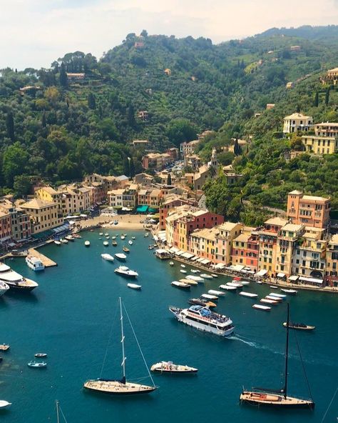 Summer vibes 😍🏊‍♂️, from Portofino, Italy 🇮🇹 ⛴🚤⛵️🛶🐠🐟 Happy Friday everyone 👋🏼 ! St Tropez France, Antibes France, Seaside Hotel, Portofino Italy, France Travel Guide, Italy Travel Guide, The French Riviera, Sitges, French Riviera