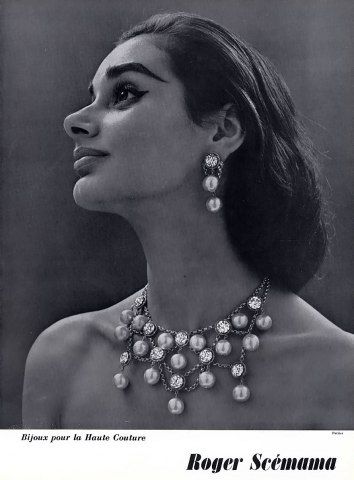 Roger Scémama (Jewels) 1955 Necklace Earing  Photo   Philippe Pottier Necklace Photography, 50s Jewelry, Vintage Chanel Jewelry, Blue Diamond Jewelry, Jewellery Advertising, Jewelry Ad, Ideas Jewelry, Jewelry Drawing, Jewelry Ads