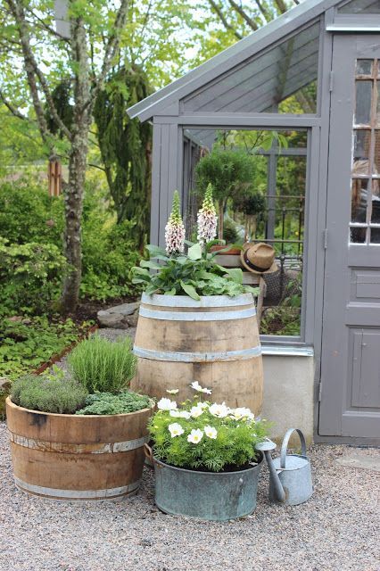 European Farmhouse Garden, Front Yard Herb Garden Landscaping Ideas, Ancestors Spiritual, Shed Decor, Have Inspiration, Garden Cottage, Country Gardening, Garden Shed, Dream Garden