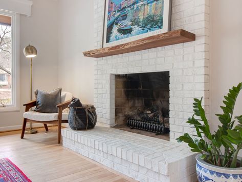 White Brick Fireplace, Tall Fireplace, Painted Brick Fireplace, Brick Hearth, Painted Brick Fireplaces, Diy Fireplace Makeover, Diy Wainscoting, Paint Fireplace, Fireplace Hearth