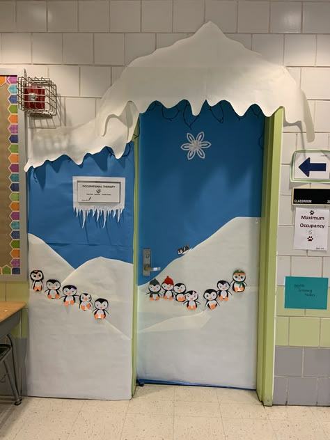 Frozen Classroom Door, Frozen Classroom, Winter Door Decorations Classroom, Polar Bear Theme, Preschool Door, Winter Classroom Decorations, Snowmen Activities, Christmas Classroom Door, Winter Door Decorations