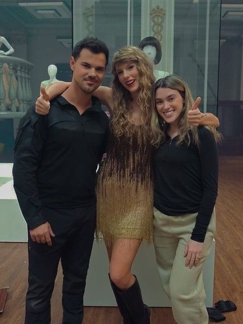 Back To December, Taylor Swift Fotos, Miss Americana, Taylor Swift Music, Swift Photo, Taylor Lautner, Bad Blood, Swift 3, Long Live Taylor Swift