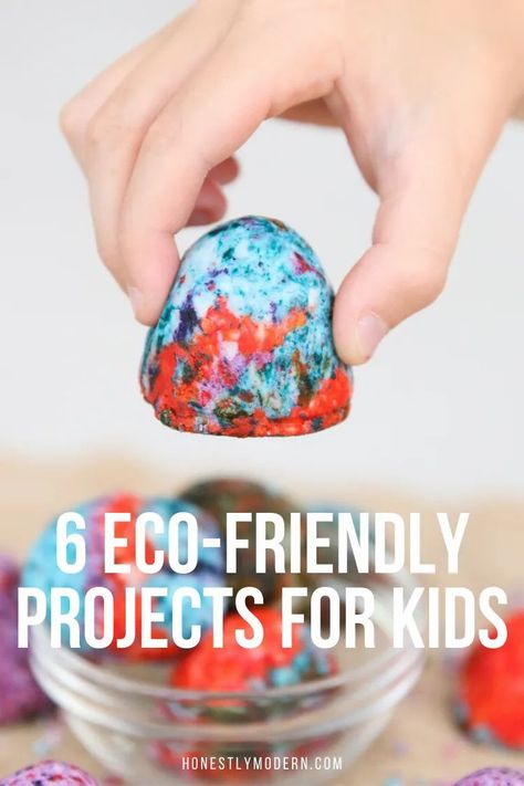 Looking for eco-friendly projects for kids? Check out these six projects that are simple, can be done indoors, and don't require any screens. Which of these eco-friendly projects will your kids love? | #HonestlyModern #ecofriendlyprojects #projectsforkids Sustainability Activities, Environmental Activities, Market Day Ideas, Recycling Activities, Sustainability Projects, Eco Crafts, Eco Friendly Kids, Eco Kids, Eco Friendly Art