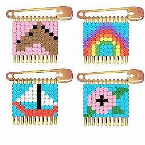 Safety Pin Projects, Safety Pin Jewelry Patterns, Friendship Pins, Safety Pin Art, Safety Pin Crafts, Safety Pin Bracelet, Pin Bracelet, Safety Pin Jewelry, Pony Bead Crafts