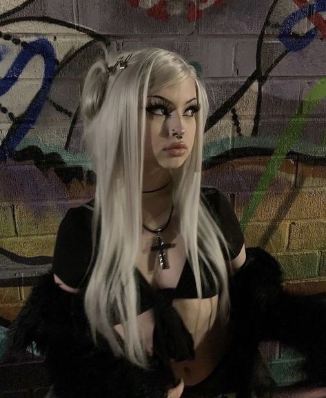 females, female, her, pretty, girl, pfp, profile, discord, icon, pose, instagram Emo Blonde Hair, Blonde Alt Girl, Blonde Emo Girl, Blonde Goth Girl, Goth Hairstyles Long, Blond Goth, Blonde Alternative, Blonde Goth, White Goth