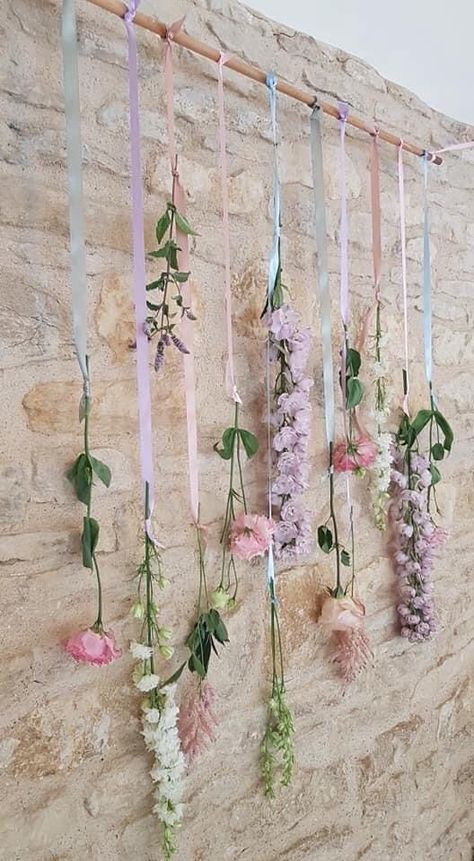 Kingscote Barn, Flower Birthday Party, Fairy Garden Birthday Party, Idee Babyshower, Tafel Decor, Wildflower Baby Shower, Garden Party Birthday, Garden Birthday, Orange Garland