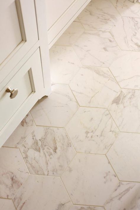 32 white hexagon bathroom tile ideas and pictures White Hexagon Bathroom, Hexagon Bathroom Tile, Colorful Bathroom Tile, Patterned Bathroom Tiles, Best Kitchen Design, Tiles For Bathroom, Master Bath Remodel, Marble Flooring, Bathroom Tile Designs