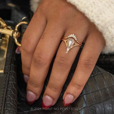 POINT NO POINT STUDIO on Instagram: “Monday looks 👁✨💍 featuring our 1.29ct translucent salt and pepper diamond engagement ring in the Charlize setting with 14k rose gold. 🌹” Pepper Diamond Engagement Ring, Unique Gold Rings, Salt Pepper Diamond, Geometric Rose, Vintage Art Deco Rings, Unique Diamond Rings, Pepper Diamond, Geometric Diamond, Unique Diamonds