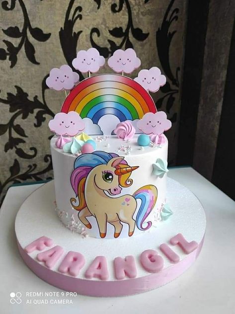 Unicorn Cake Design, Decor Tort, Professional Cake Decorating, Unicorn Birthday Cake, Birthday Cake Topper Printable, School Scrapbook, Simple Birthday Cake, Unicorn Theme, Food Drinks Dessert