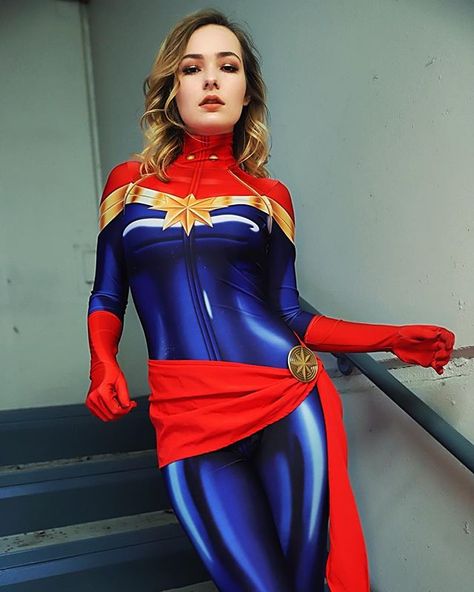 OMGcosplay (@omgcosplay) • Instagram photos and videos Marvel Characters Costumes, Female Marvel Characters, Marvel Female Characters, Characters Costumes, Captain Marvel Costume, Leather Hoodie, Captain Marvel Carol Danvers, Marvel Costumes, Carol Danvers