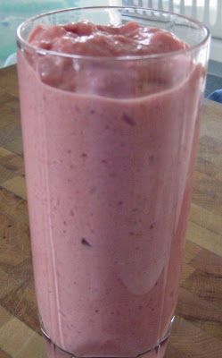 Planet Smoothie Recipe, Pbj Smoothie, Pb And J Smoothie, Juicer Recipes, Mango Smoothie, Exotic Food, Equal Opportunity, Protein Smoothie, Smoothie Recipes Healthy