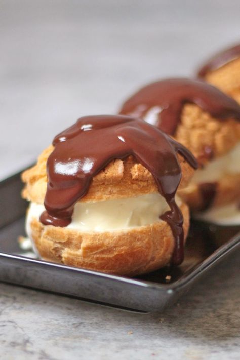 Profiterole Recipe, Profiteroles Recipe, Hot Chocolate Sauce, French Dessert Recipes, Gelato Recipe, French Recipes, Summer Baking, Choux Pastry, French Dessert