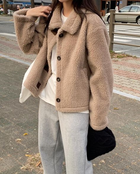 Winter Chill Outfits, Summer Outfits For Teens, Korean Casual Outfits, Chill Outfits, Korean Girl Fashion, Ulzzang Fashion, 가을 패션, Fashion Mode, Korean Outfits