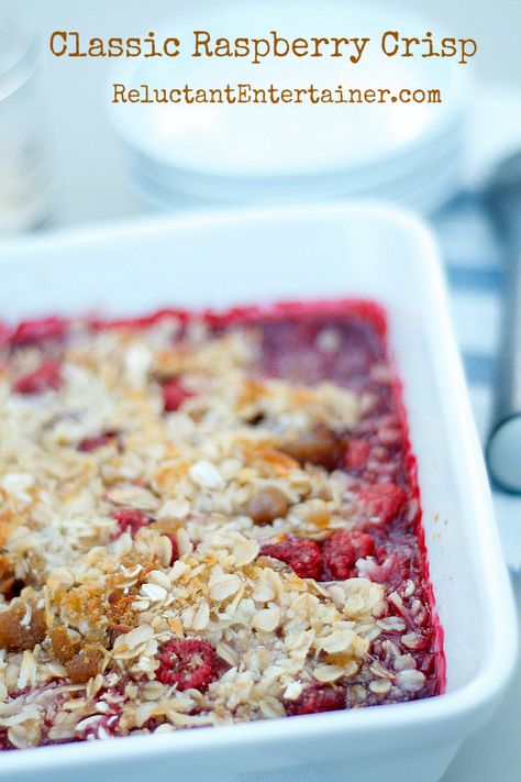 Classic Raspberry Crisp Recipe Raspberry Crisp Recipe, Raspberry Crisp, Sunday Dessert, Raspberry Dessert, Raspberry Crumble, Raspberry Desserts, Dessert Fruit, Raspberry Recipes, Recipe Dessert